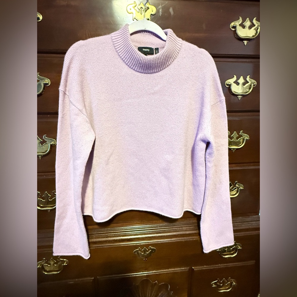 THEORY
Cashmere Mock Neck Cropped Sweater In Wild Berry
